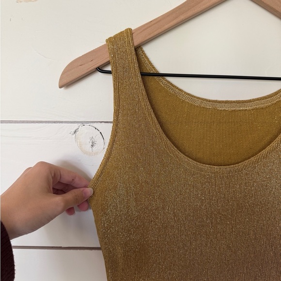 Gold Sparkly Sleeveless Knit Top - Picture 2 of 3